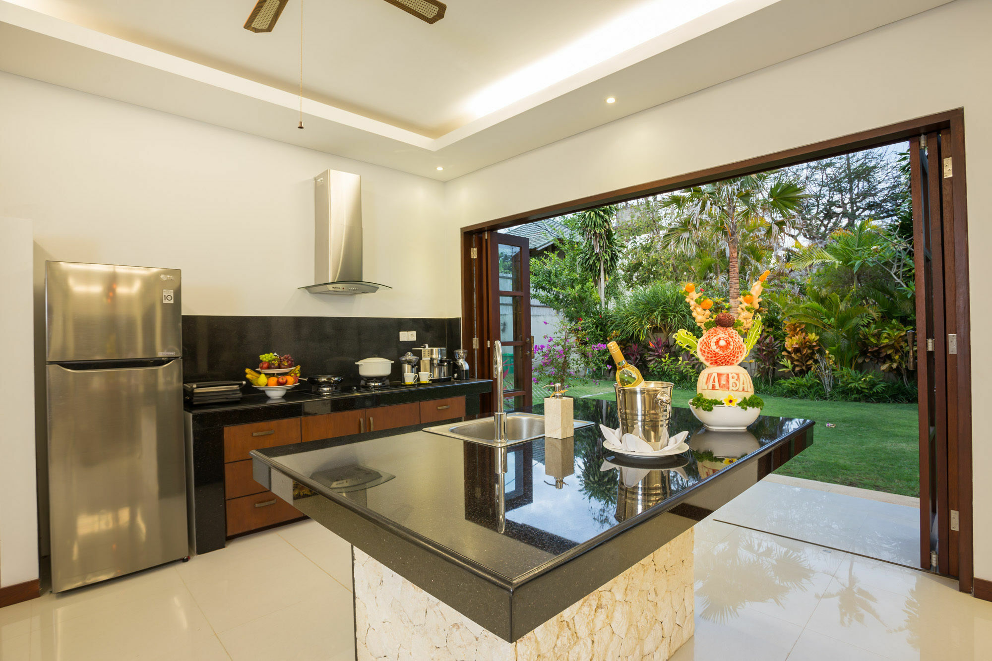 Вилла La Bali Sanur Экстерьер фото
